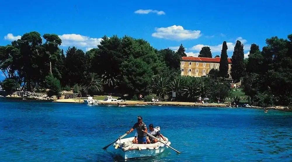 Beachfront Holiday House Žal