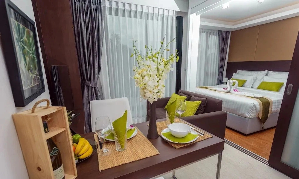 The Aristo Resort 421