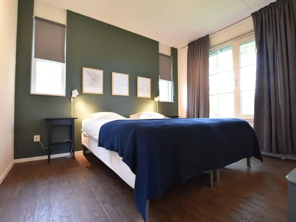 Semi-detached Holiday Home With Petting Zoo, Mini Golf and Playground in Enter