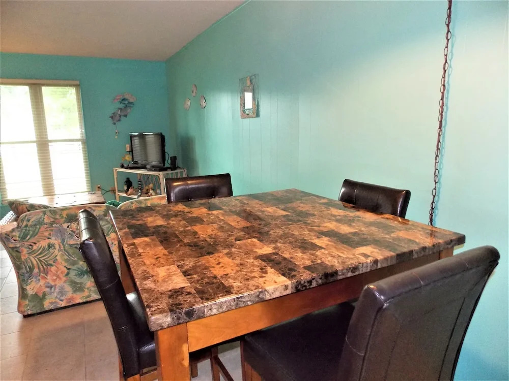 Seaside 2 Bedroom Apts