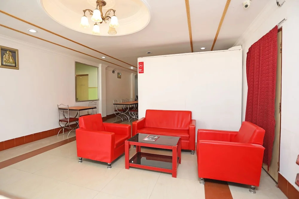 OYO 9547 Hotel Atmaram Lodging