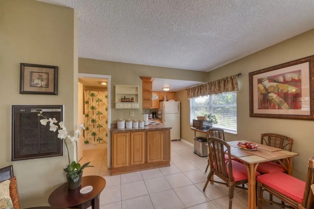 BeachTrail Lodging
