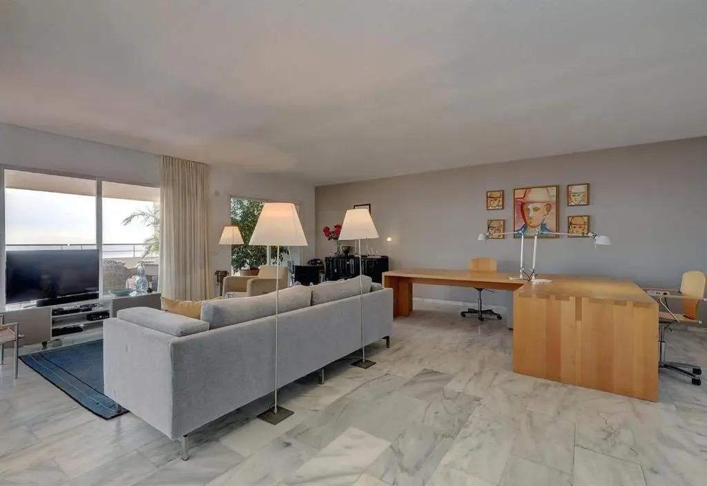 Apartment Boulevard 304