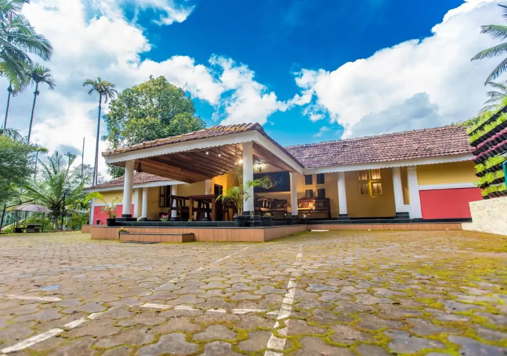 Chandragiri Heritage Bungalow and Cottages