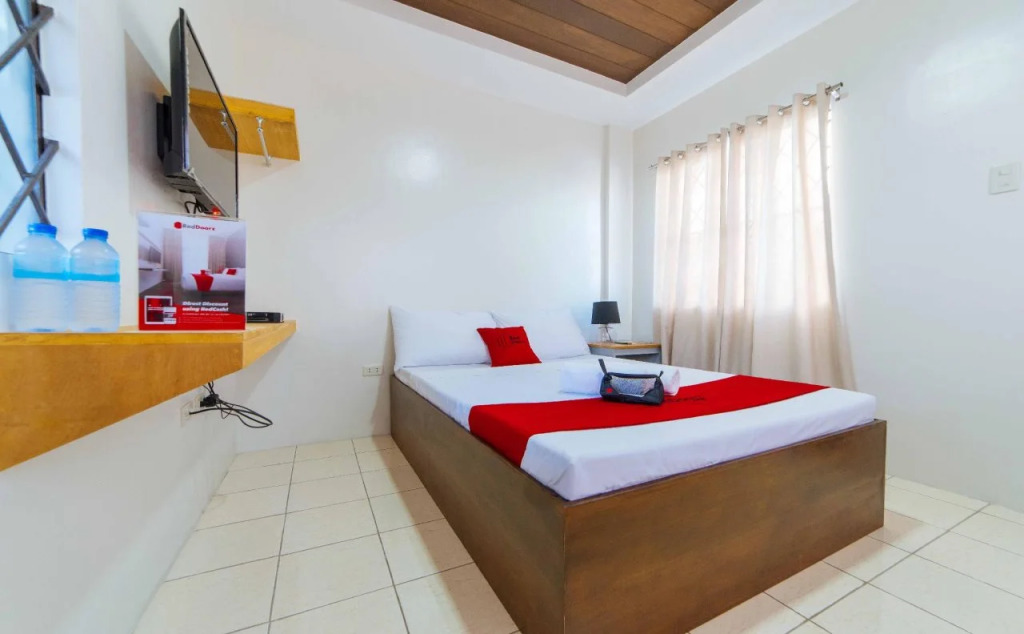 RedDoorz Plus @ Casa Lucia Sindalan San Fernando City Pampanga