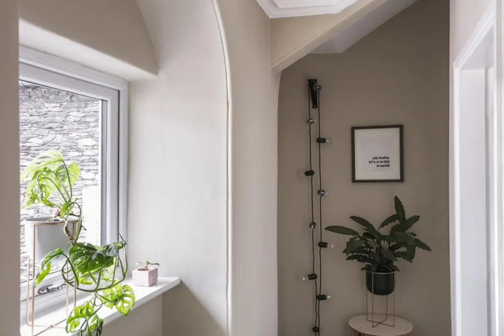 Stylish Apartment next to Windermere Train Station