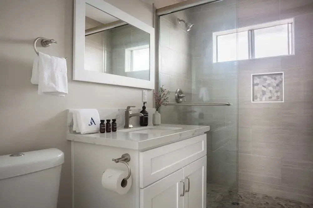 Seashore Buyout by Avantstay Sleeps 21, 7 Spaces