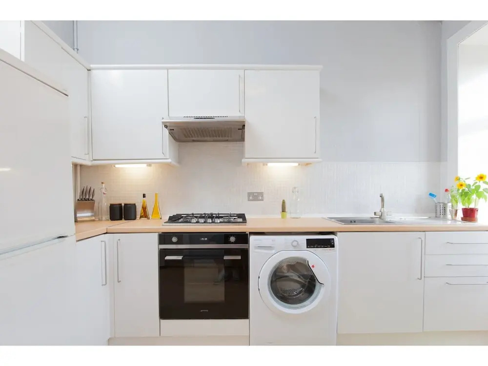 Stylish/spacious/central! Fab Festival Flat For 4