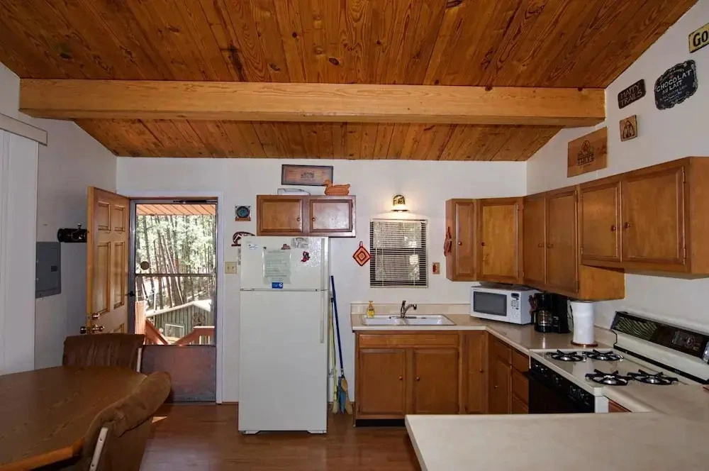 Mama Bears Cabin