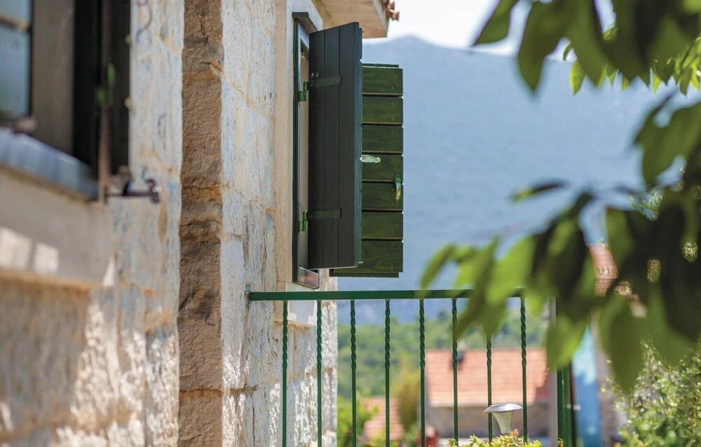 Nice Home in Ostrvica With Wifi and 5 Bedrooms