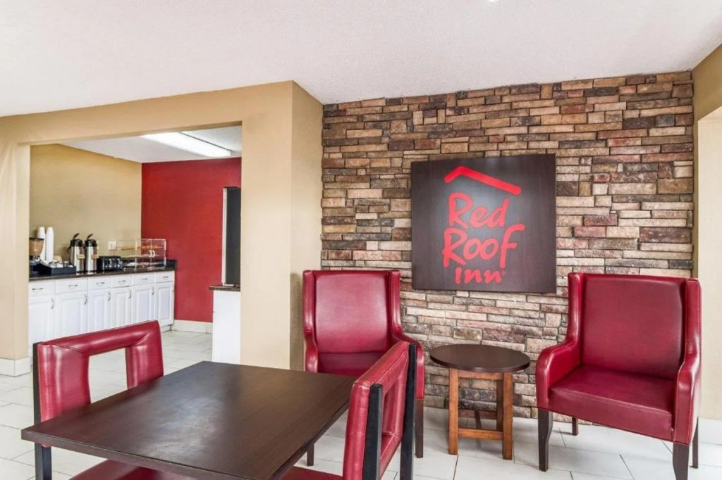 Red Roof Inn Acworth - Emerson - LakePoint South