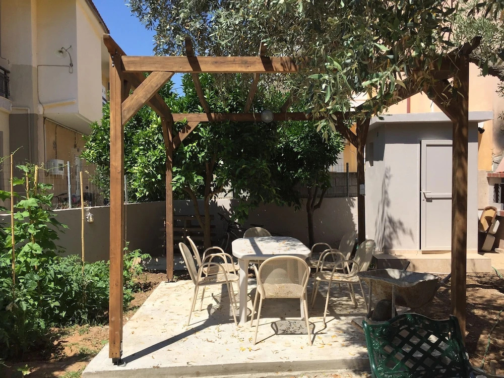 Room in Studio - Beautiful Room in Limenaria, Only Five Minutes Away From Center