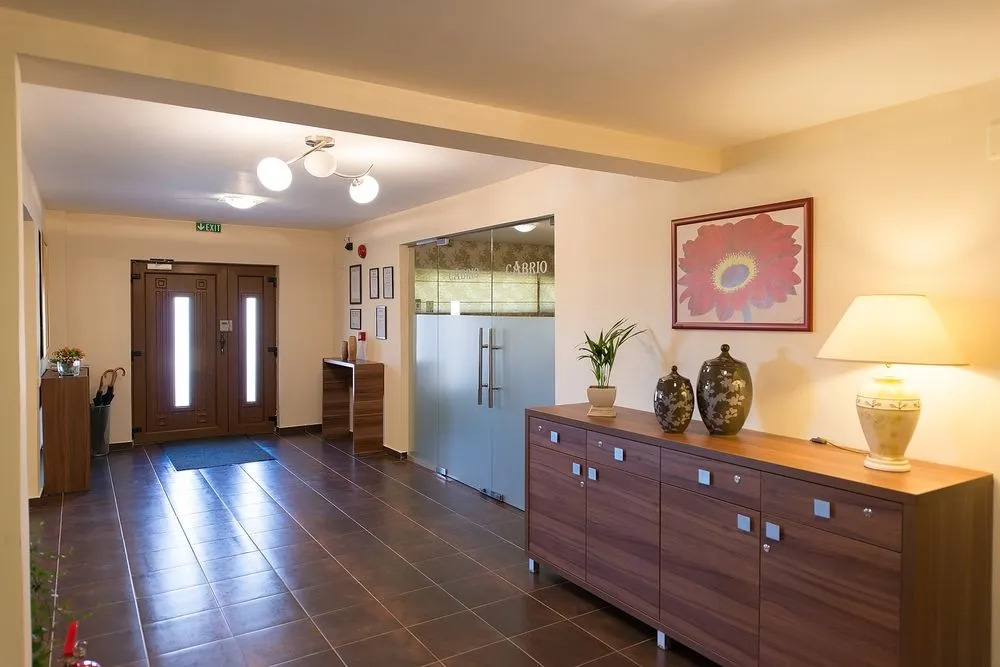 Hotel - Apartament Cabrio