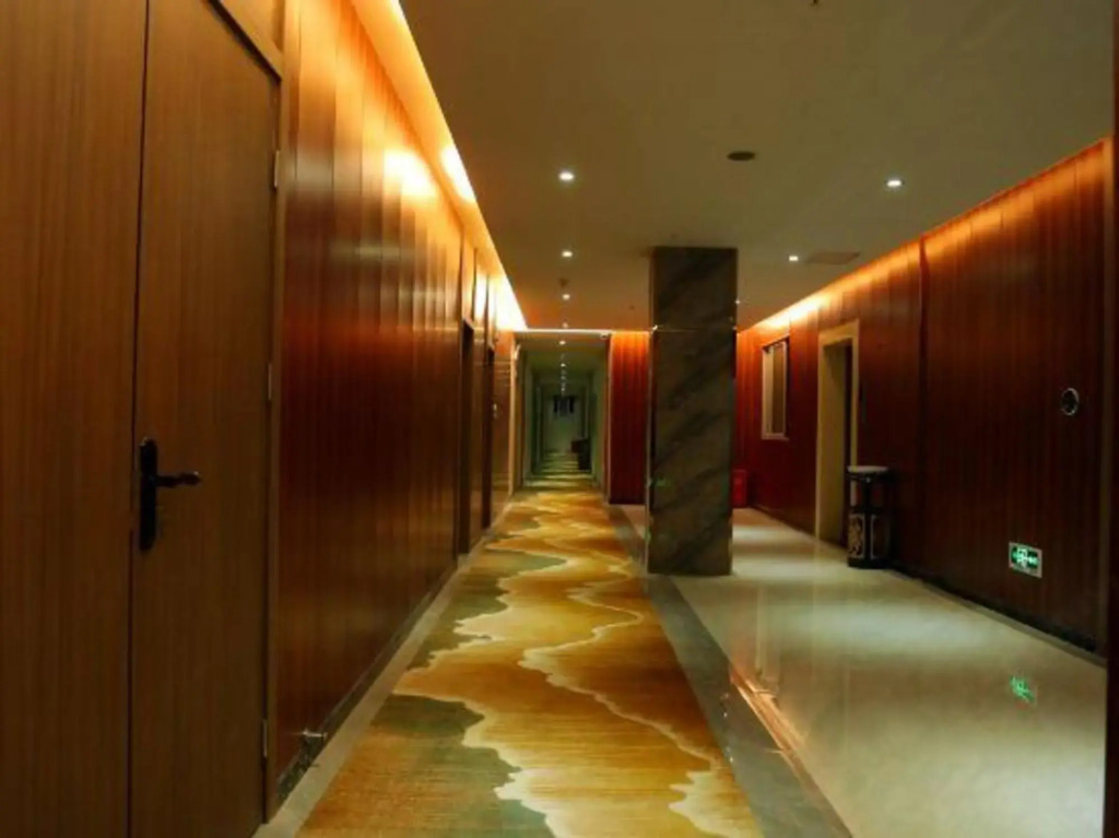 Yijia Business Hostel