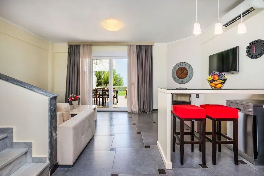 Sunny Villa Pende