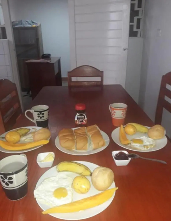 Lupuna Bunk & Breakfast