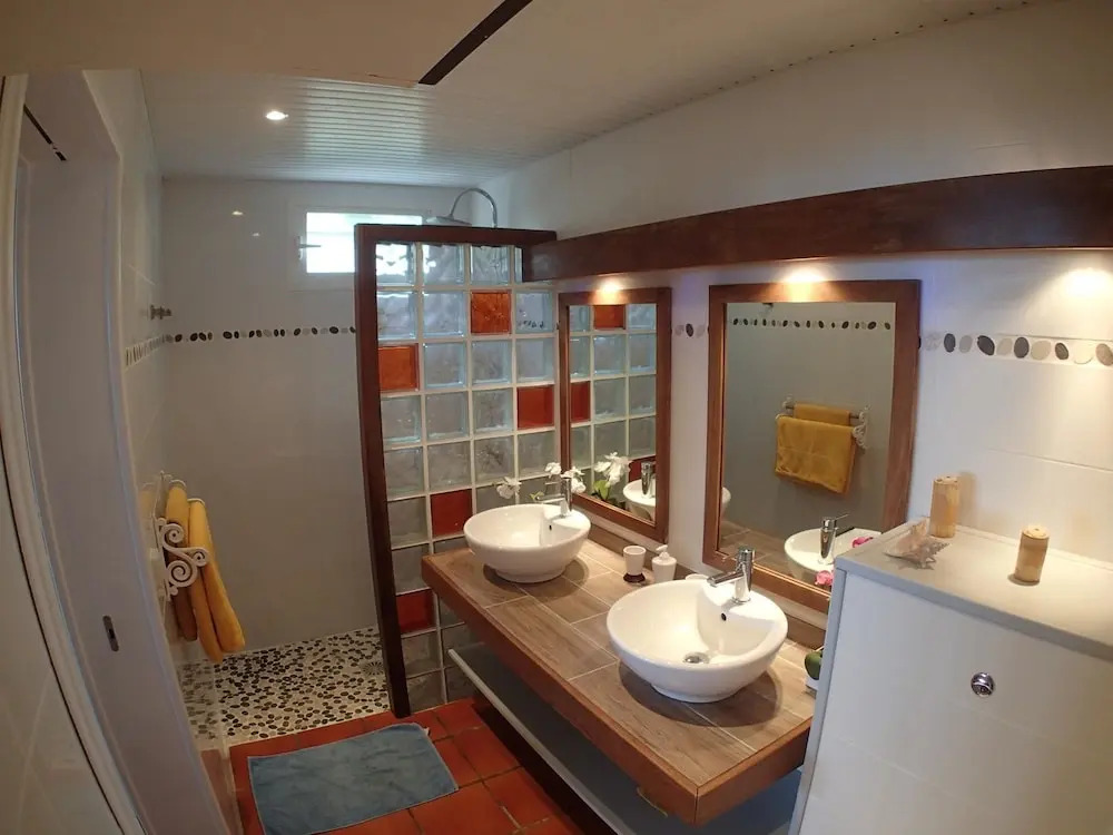 Studio in Saint-françois, With Wonderful sea View, Pool Access, Furnis