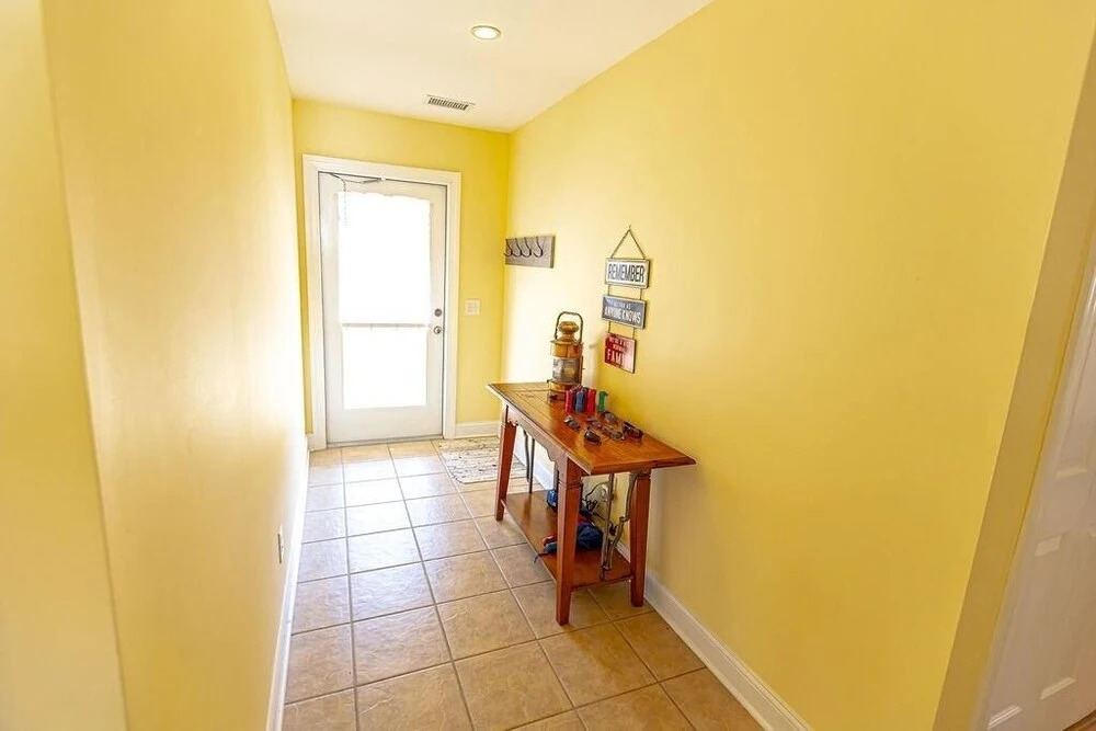 Ramons Roost 5 Bedroom Condo by Redawning