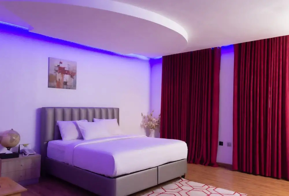 Shartell Villa Jos