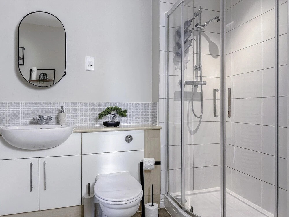 Contractor Stay Hatfield Free Parking Sleeps 4