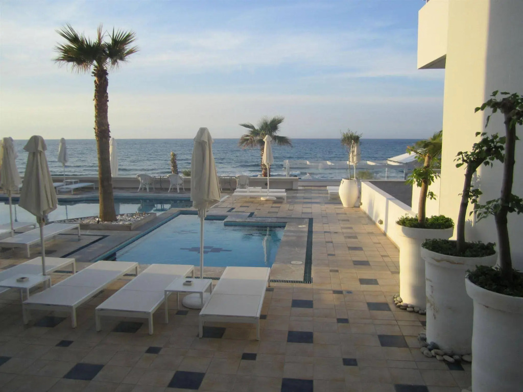 Petradi Beach Lounge Hotel