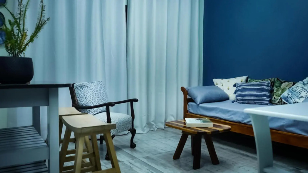 1-bedroom apartment with secure basement parking