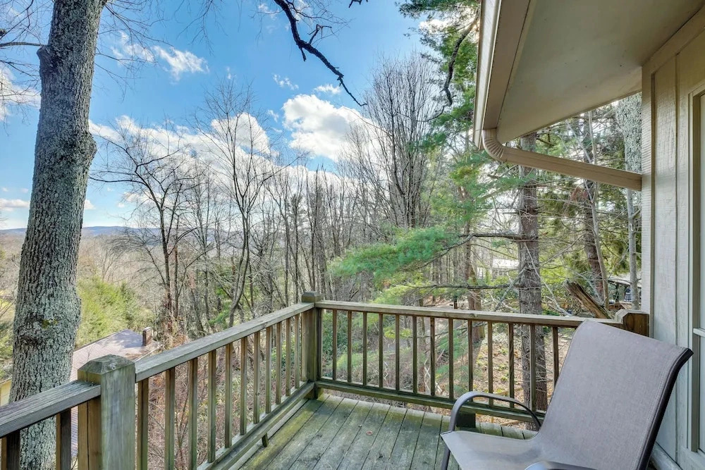 Ski, Hike & Unwind: Mtn-view Gem w/ Deck in Boone