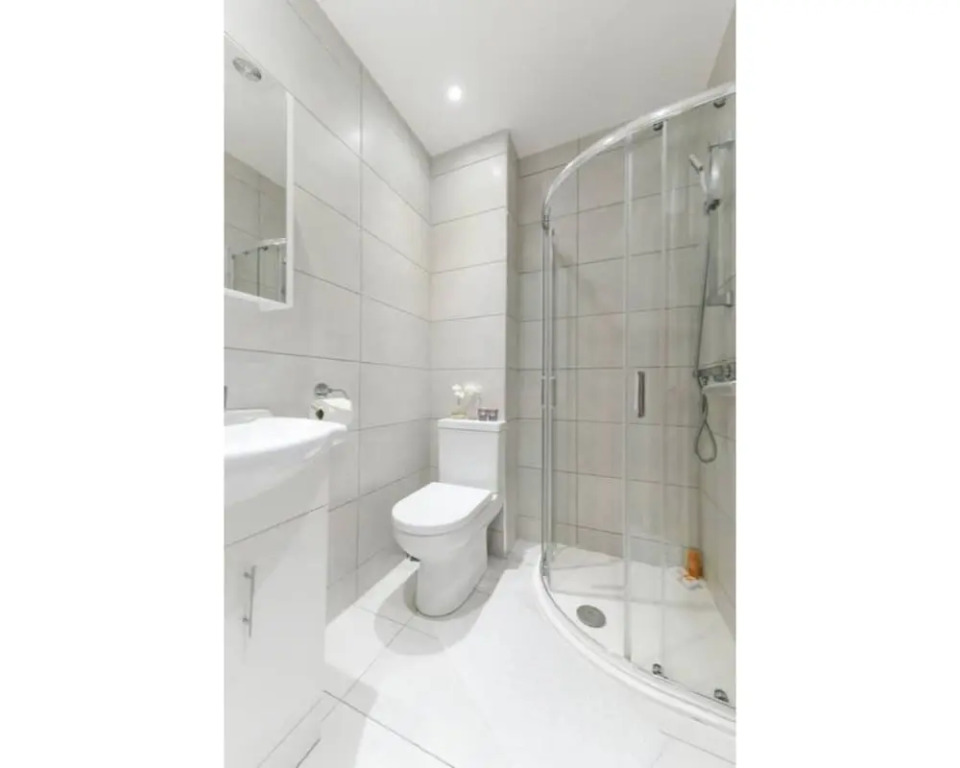 GSES Suite 11B