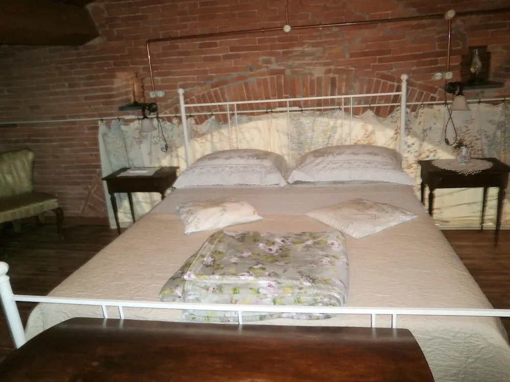 Villa With 2 Bedrooms in Pontedera, With Private Pool, Enclosed Garden