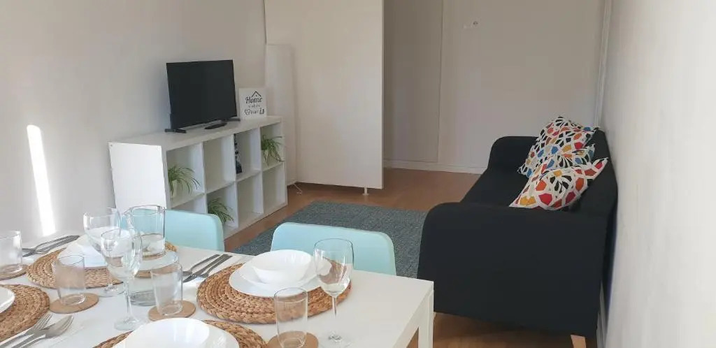 New and Central with free parking and 5min walk of subway station