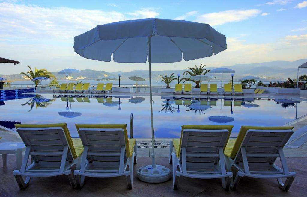 Roseira Beach Resort