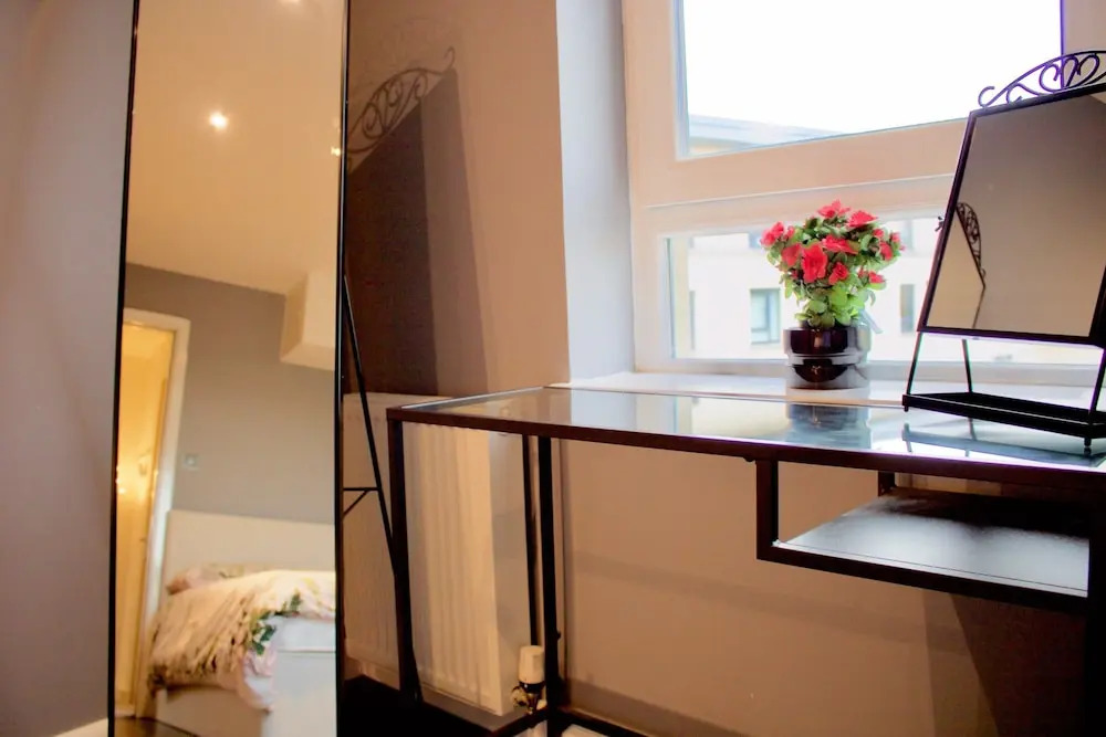 2 Bedroom Apartment In Granton Area