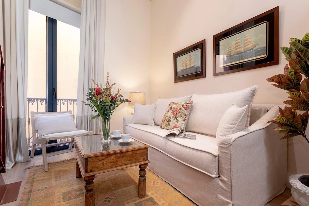 Exclusive Apartment Near Cathedral Rodrigo Caro IV