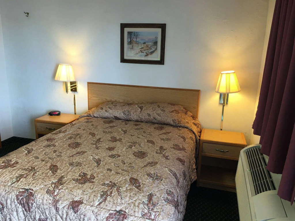 Umatilla Inn & Suites