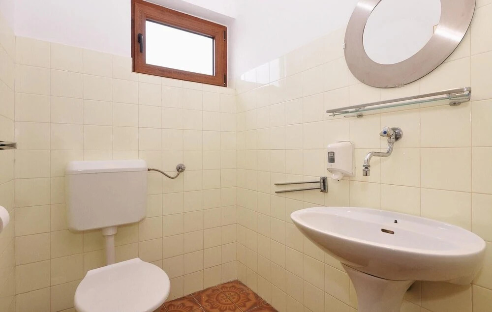 Nice Home in Zadar With Wifi and 2 Bedrooms