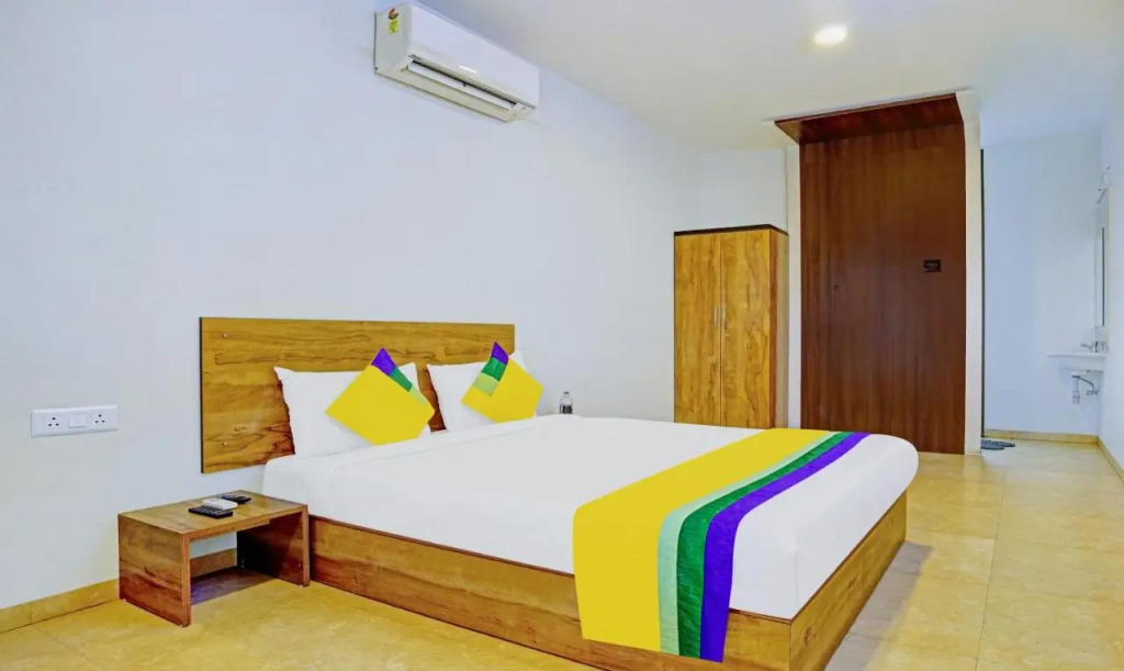 Itsy Hotels Oasis Pride