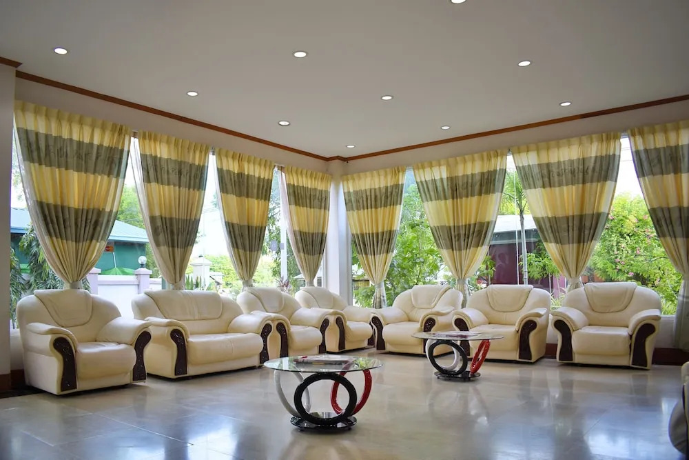 Shwe Poe Eain (1) Hotel