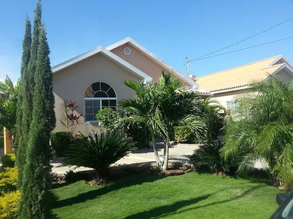 Caribbean Estate 2 Bedroom