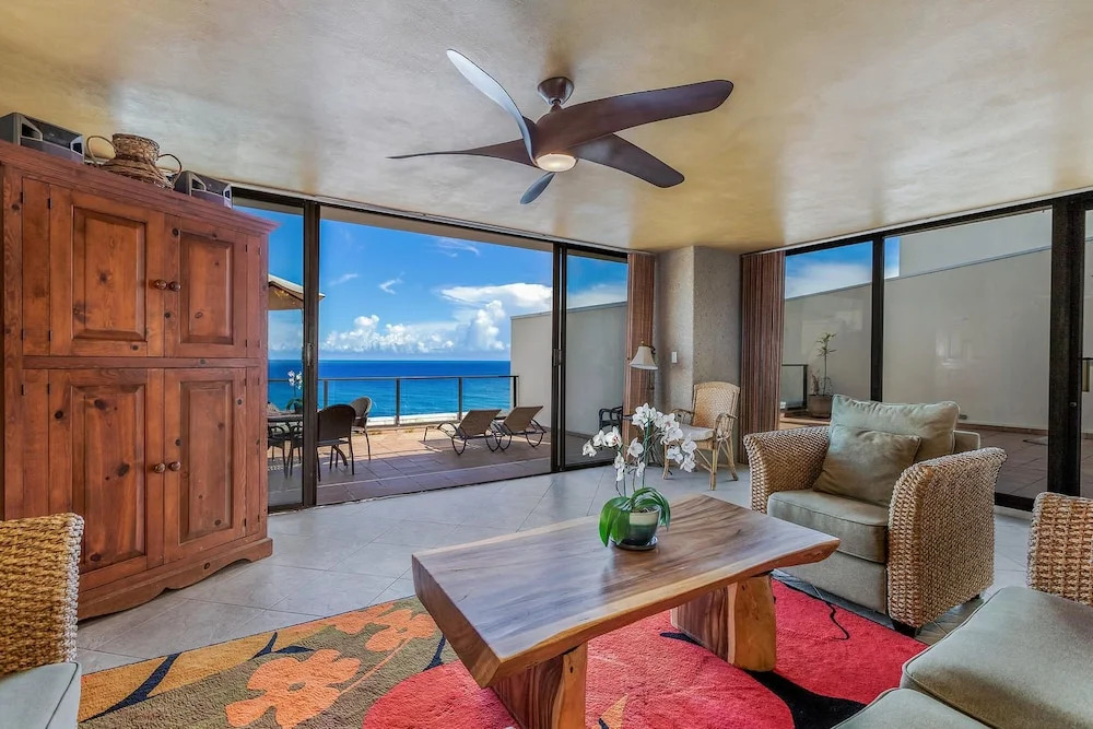 Puu Poa 309 2 Bedrooms 2 Bathrooms Condo