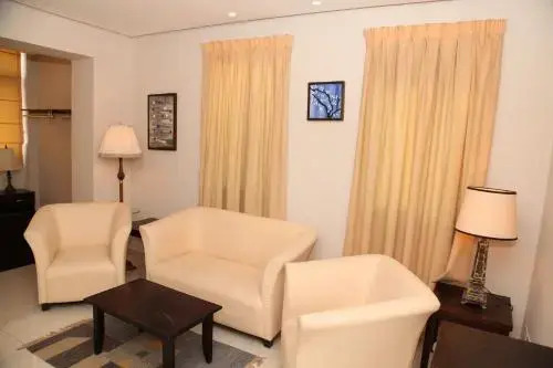 Al Qaderi Apartment Hotel