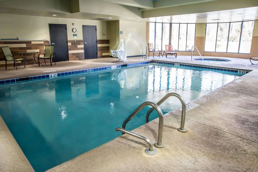Comfort Suites New Bern near Cherry Point