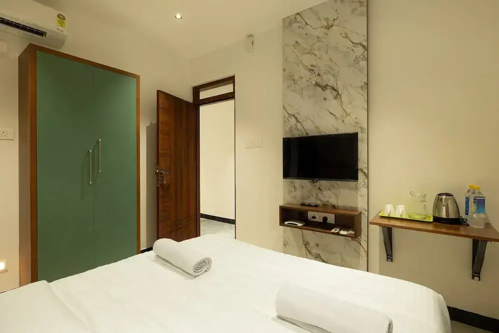 Sri Varee Residency- Near to KMCH hospital & Coimbatore Airport