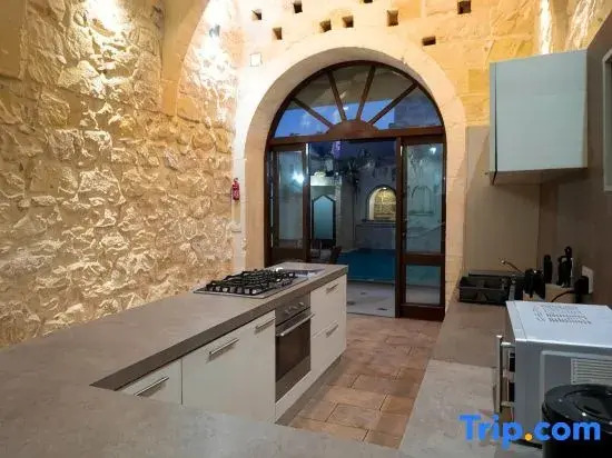 Mixel - 3 bedrooms (sleeps 6+ 2 kids) Sannat village