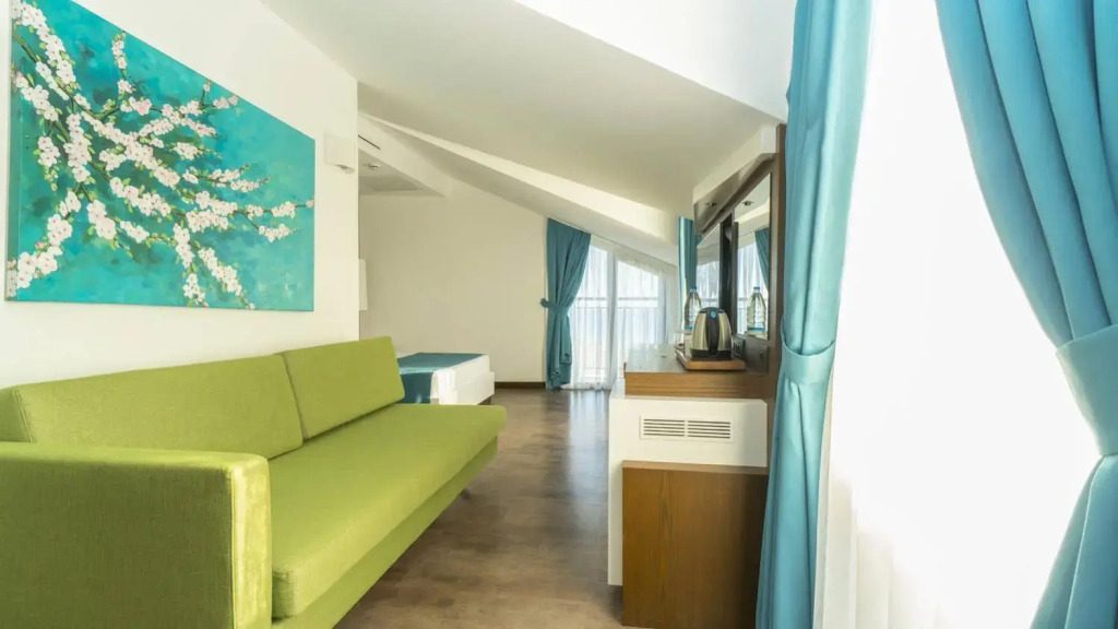 Acroter Hotel Spa