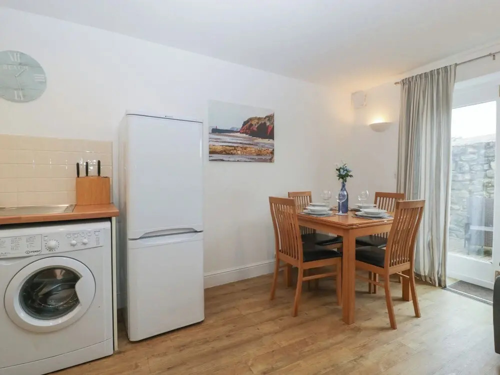 6 Malthouse Court
