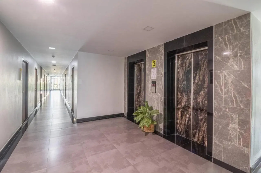 Casaluxe Hotel and Resident