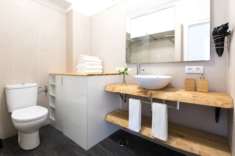 Endless Summer Apartment, Fresh Style and Sea Views