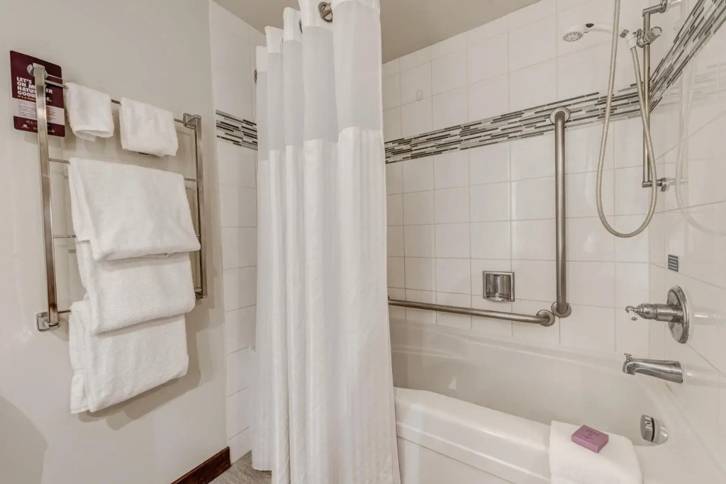 Blackcomb Springs Suites by CLIQUE