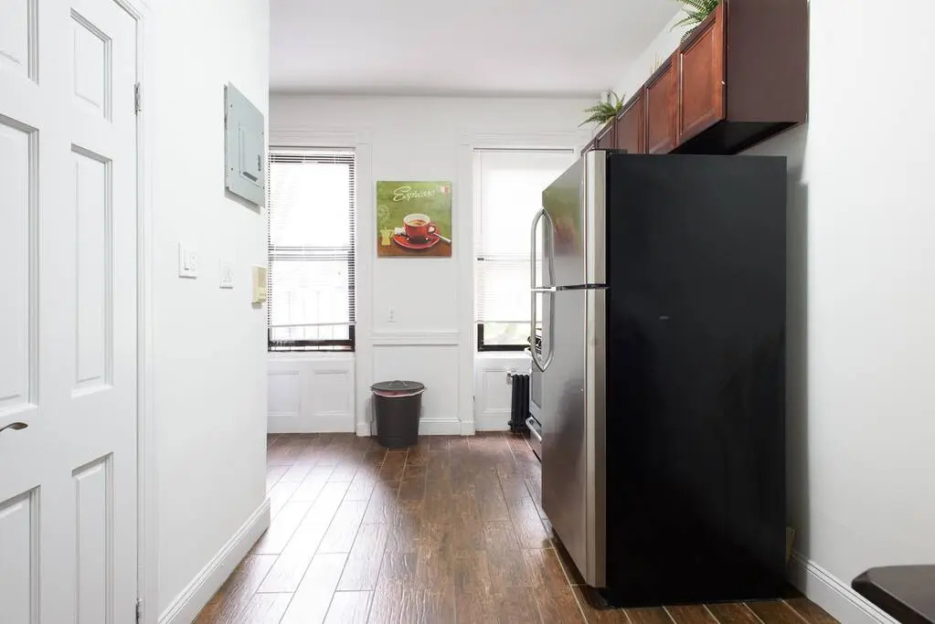 1571-2n New Furnished 2BR Cpark Subway 2 Blocks