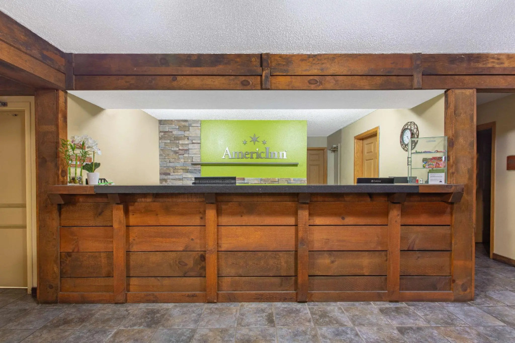 Coratel Inn & Suites by Jasper Black River Falls, WI